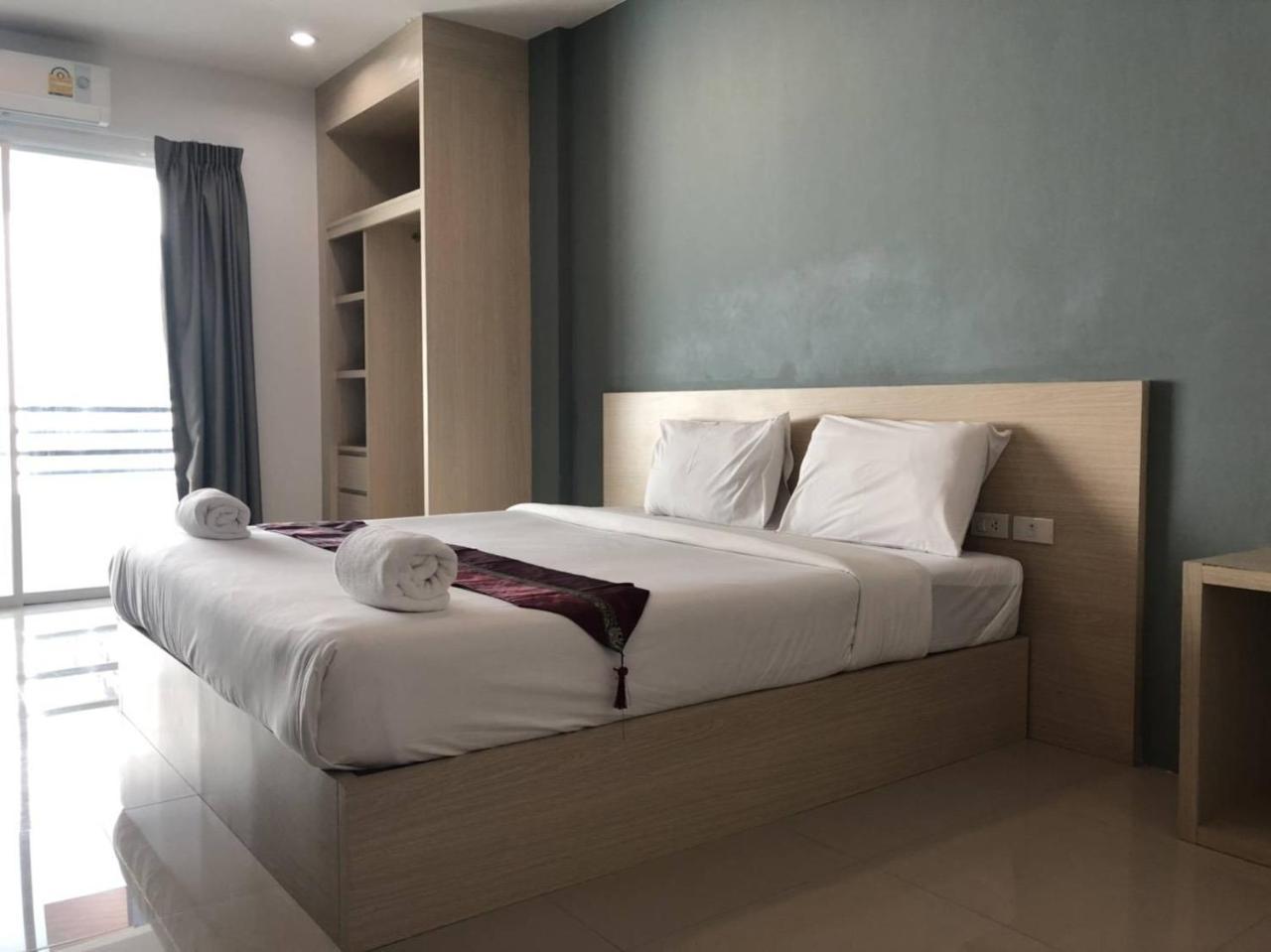 Khao Oat Airport Hotel Nai Yang Exterior photo