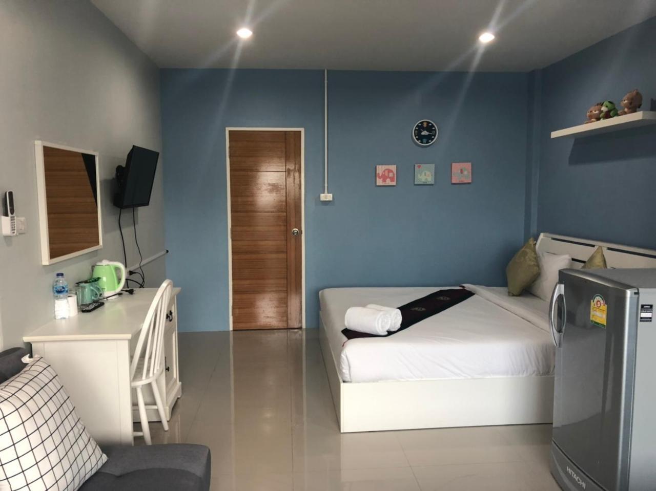 Khao Oat Airport Hotel Nai Yang Exterior photo